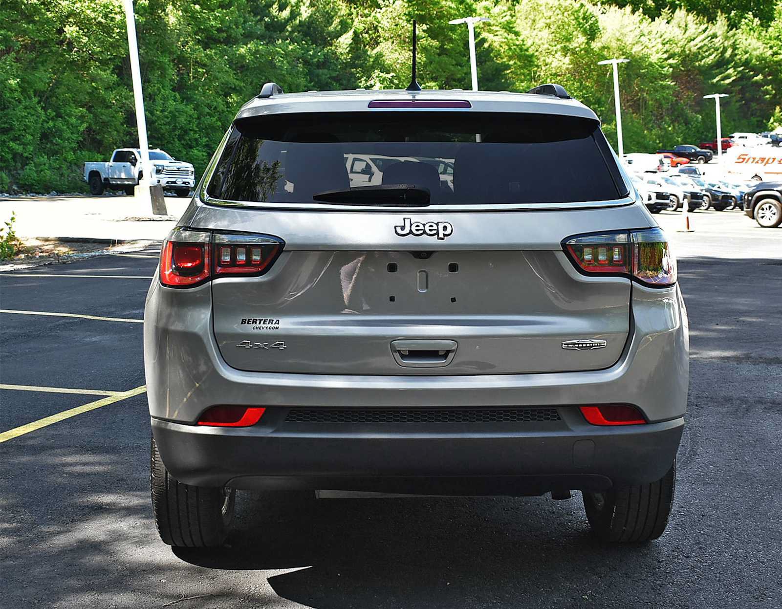 Used 2017 Jeep Compass Latitude AWD/4WD image 7