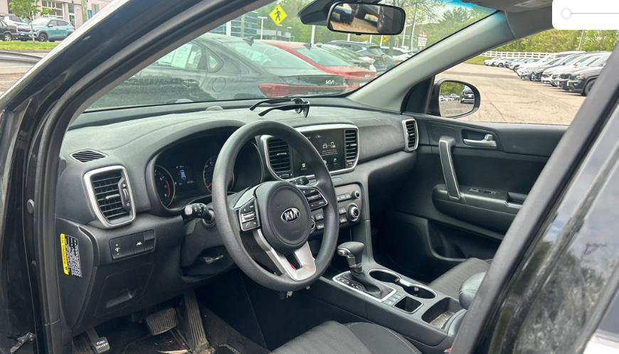 Used 2022 Kia Sportage LX AWD/4WD image 8
