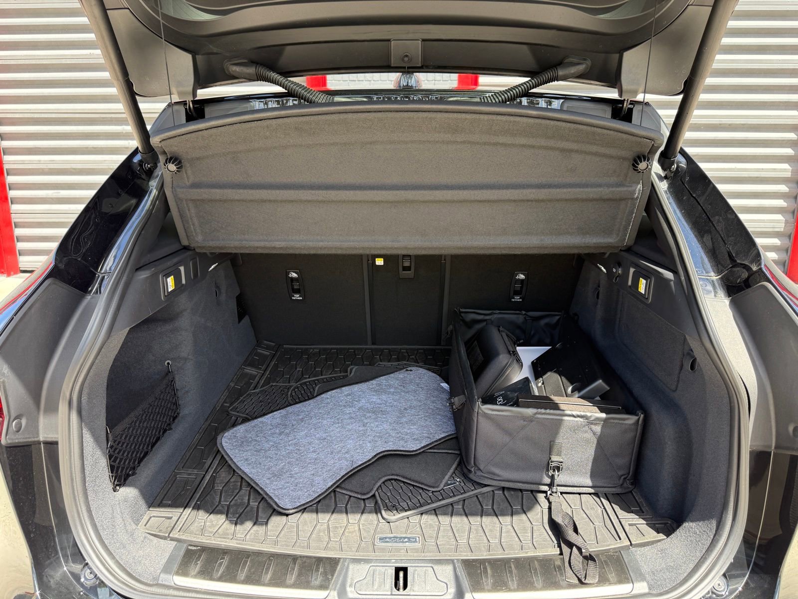 Used 2026 Jaguar F-PACE R-Dynamic S image 28