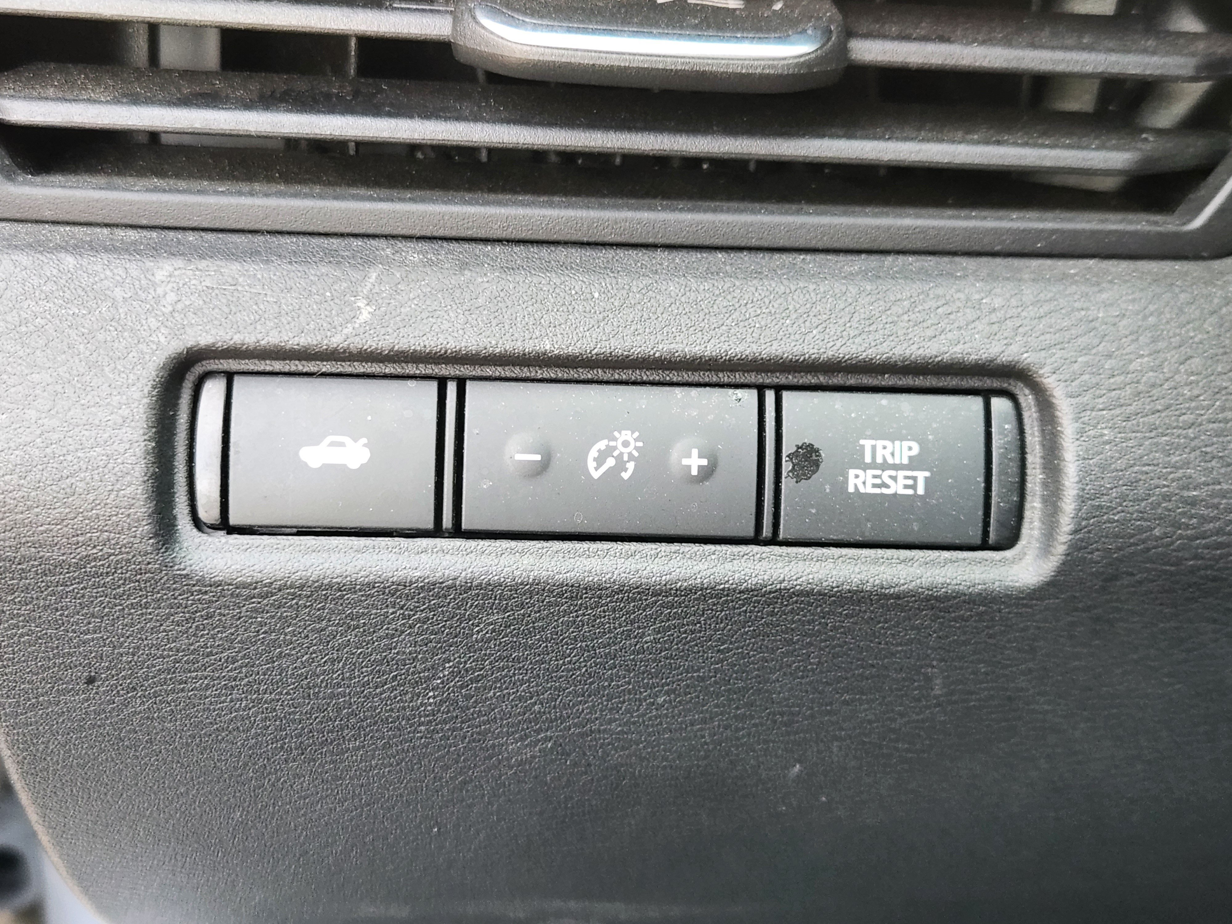 Certified 2021 Nissan Rogue Sport SV w/ Technology Package AWD/4WD image 25