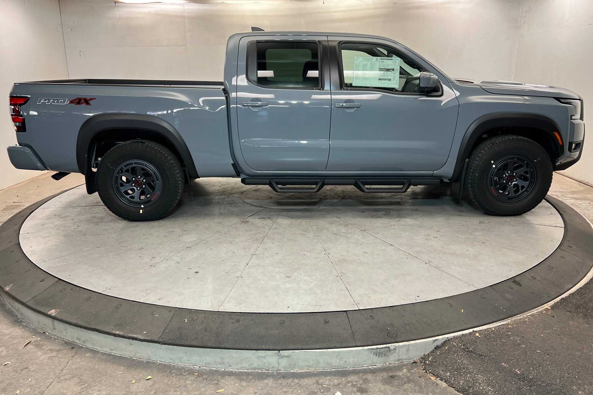 New 2026 Nissan Frontier PRO-4X w/ Pro-4x Convenience Package image 6