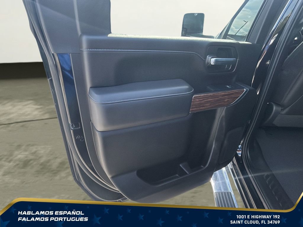 Used 2023 Chevrolet Silverado 2500 High Country AWD/4WD image 24