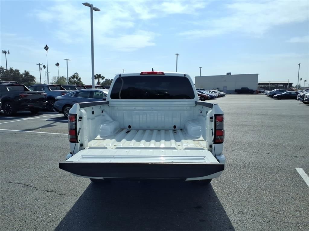 Used 2023 Nissan Frontier SV w/ Tow Package image 4