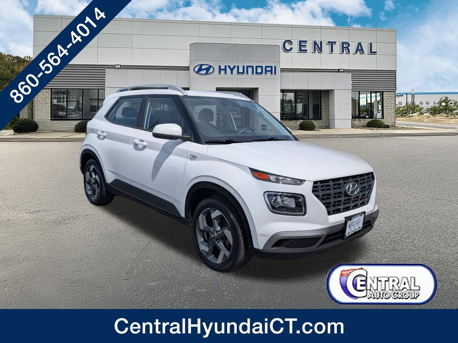 Certified 2024 Hyundai Venue SEL FWD image 1