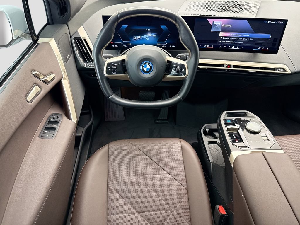 Certified 2024 BMW iX xDrive50 w/ Premium Package AWD/4WD image 10