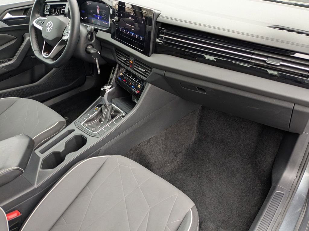 Used 2025 Volkswagen Jetta Sport image 34