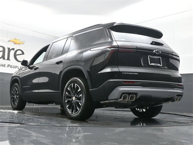 New 2026 Chevrolet Traverse LT w/ Sun and Wheel Package image 5