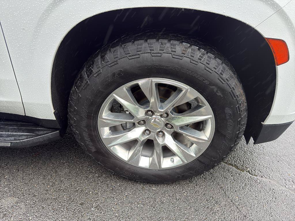 Used 2021 Chevrolet Tahoe Premier w/ Premium Package AWD/4WD image 28