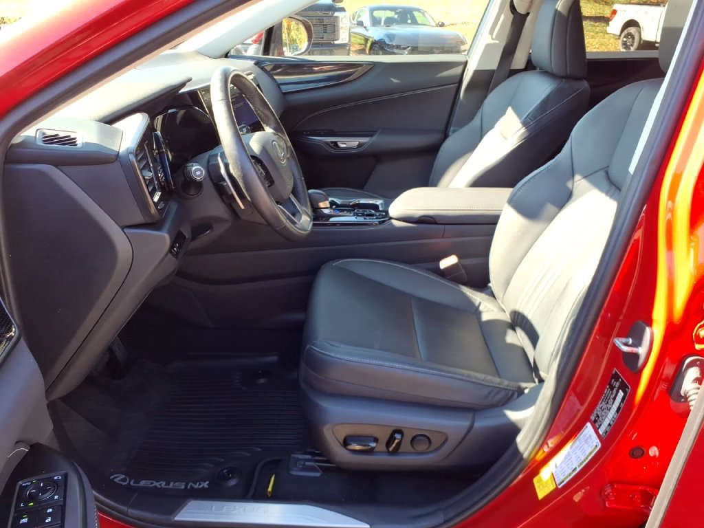 Used 2025 Lexus NX 350 AWD w/ Accessory Package (2T) image 17