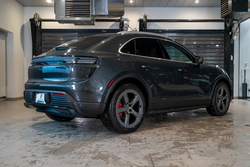 New 2025 Porsche Macan Turbo Electric image 9