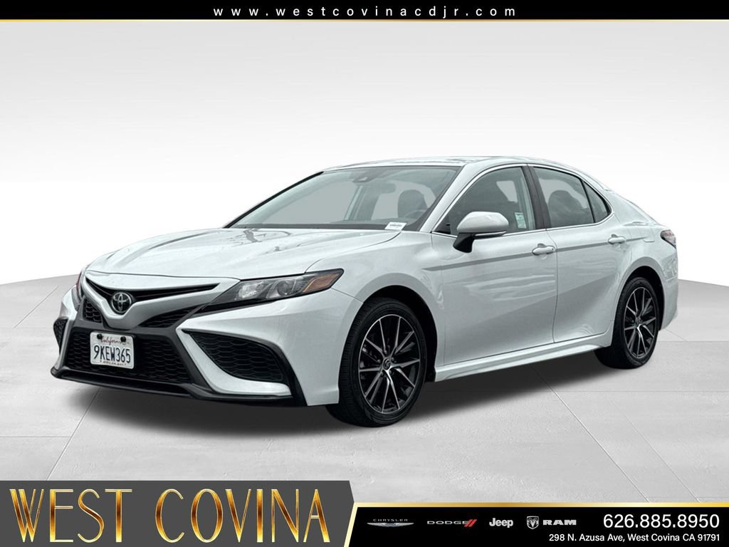 Used 2024 Toyota Camry SE FWD image 5