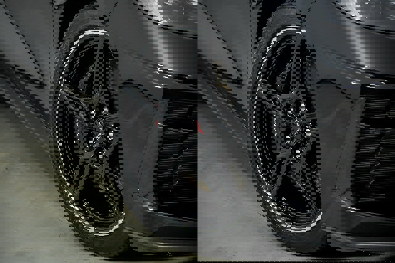 Used 2022 Chevrolet Corvette Stingray Preferred Cpe w/ Z51 Performance Package RWD image 4