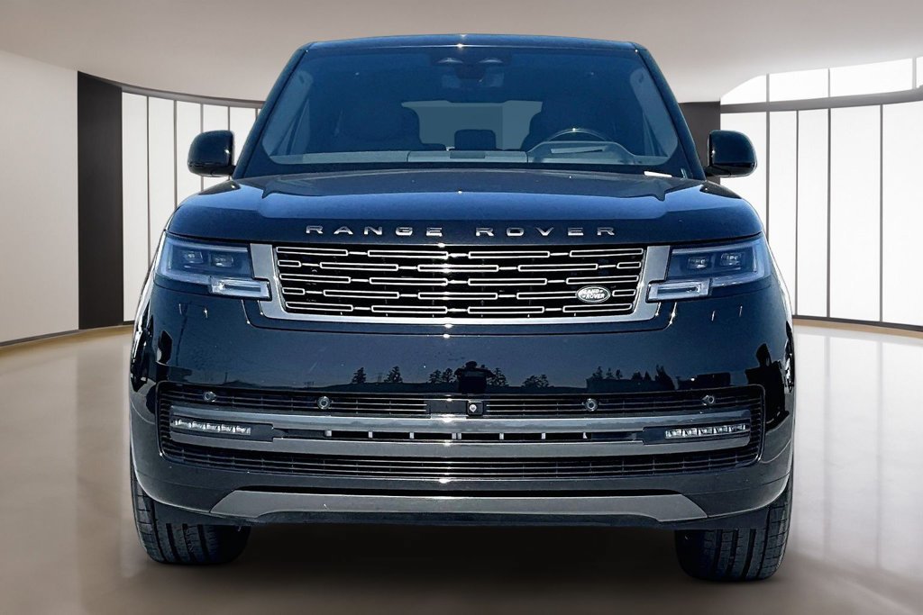 Certified 2025 Land Rover Range Rover SE AWD/4WD image 2