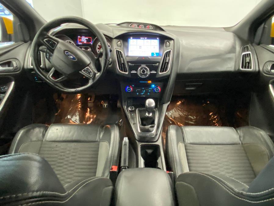 Used 2015 Ford Focus ST w/ Equipment Group 401A image 23