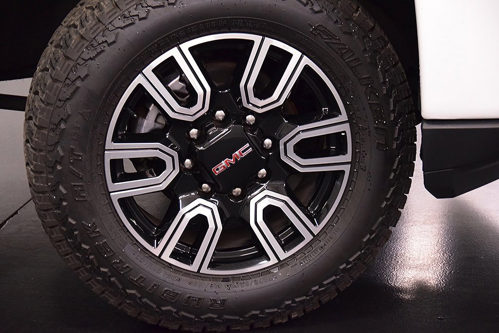 Used 2021 GMC Sierra 2500 AT4 image 12