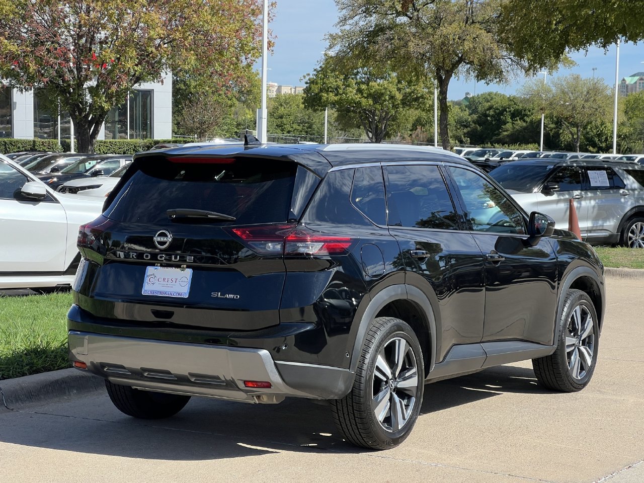 Used 2026 Nissan Rogue SL AWD/4WD image 4