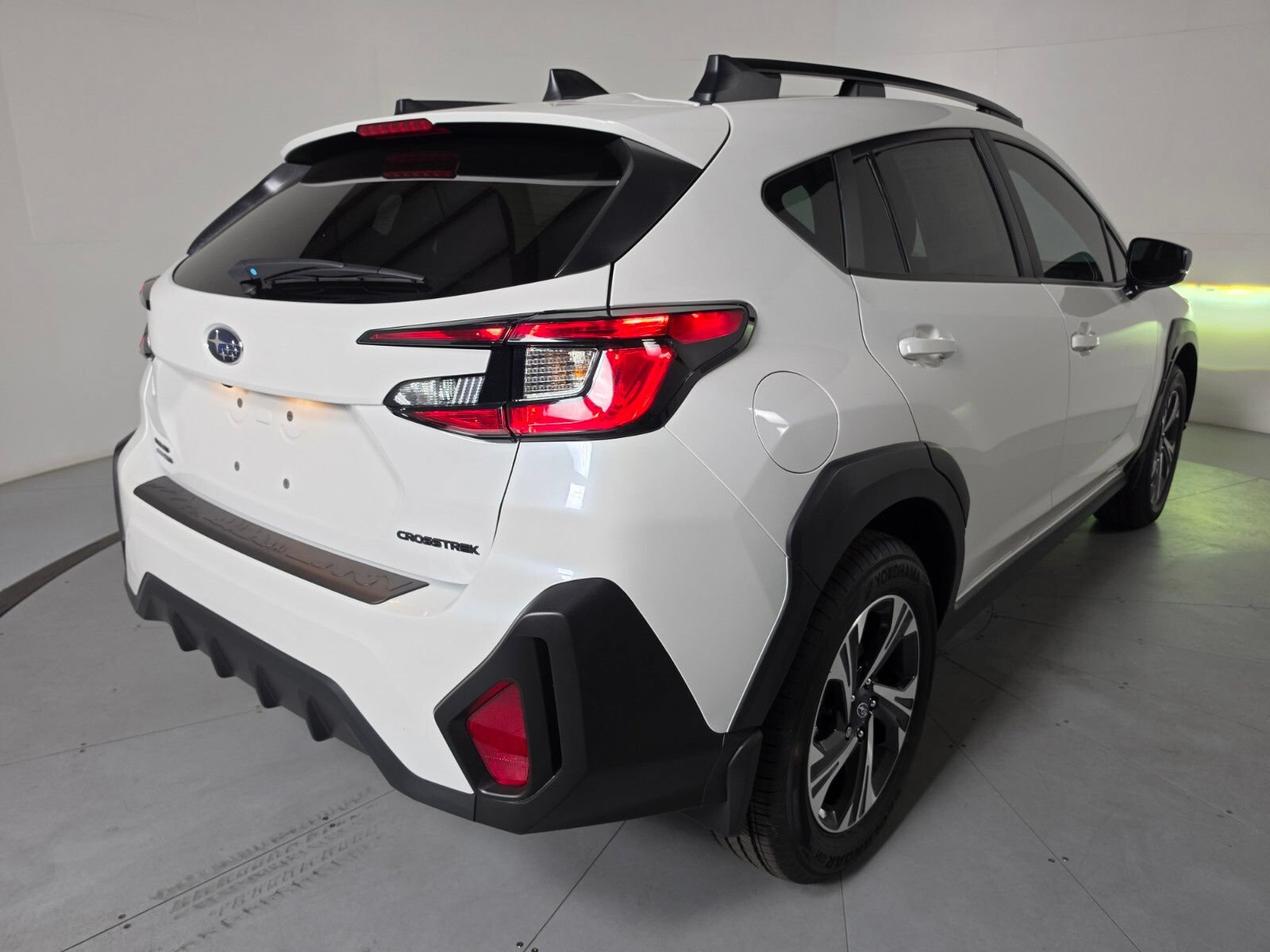 Used 2026 Subaru Crosstrek 2.5i Premium AWD/4WD image 5