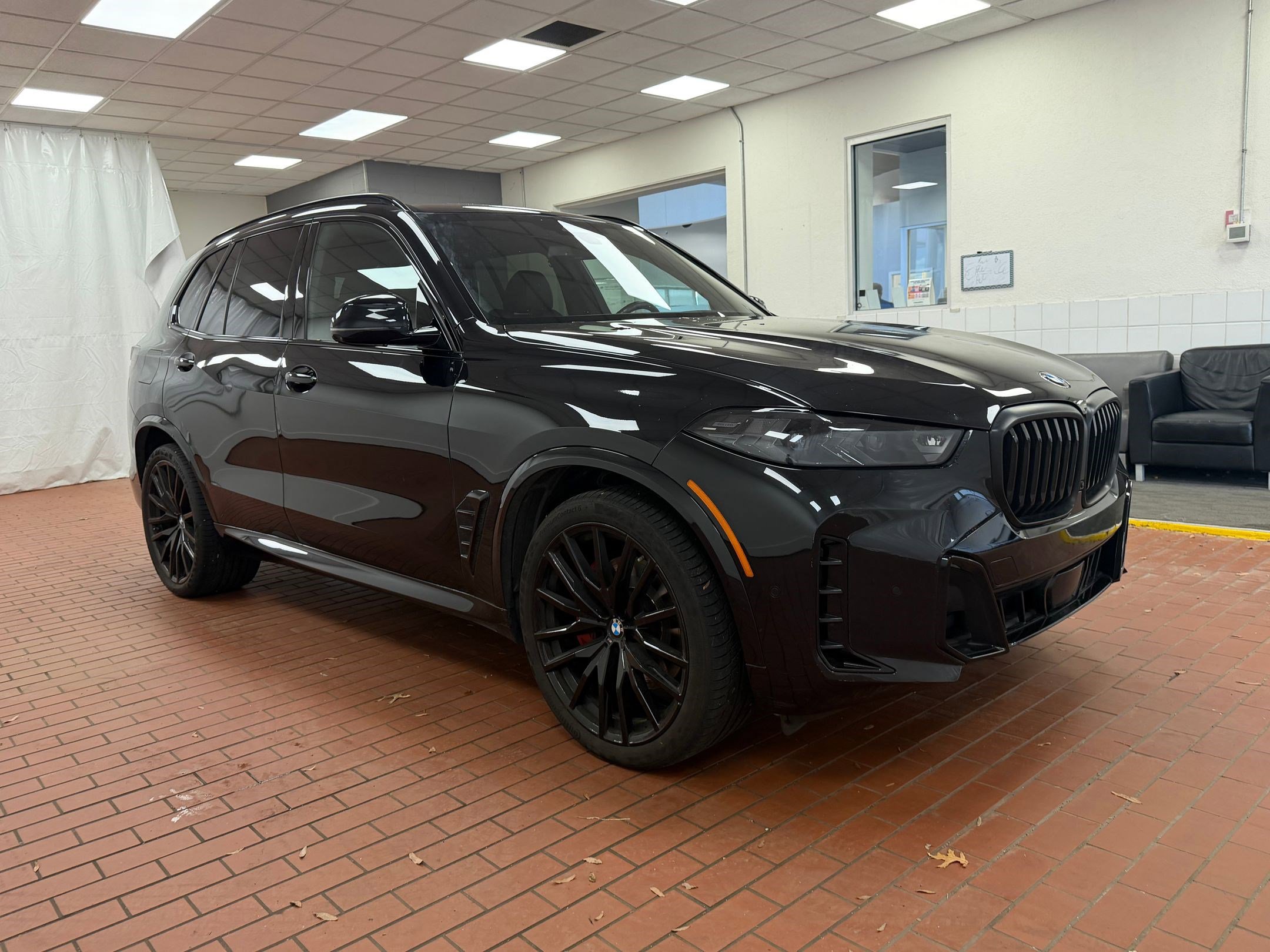 Certified 2024 BMW X5 xDrive40i w/ M Sport Package image 6