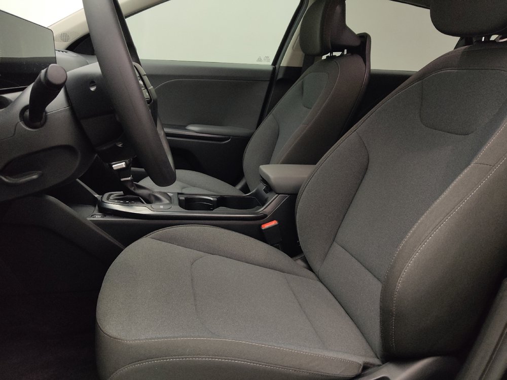 Used 2025 Kia K4 FWD image 17