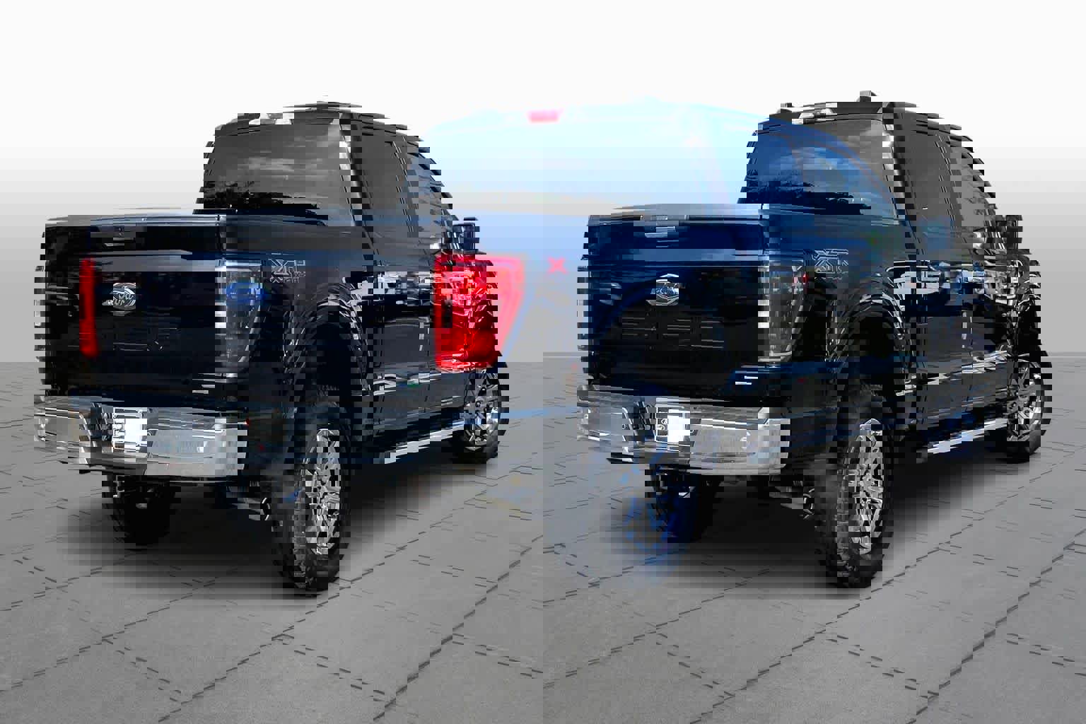 Certified 2022 Ford F150 XLT w/ XTR Package image 13