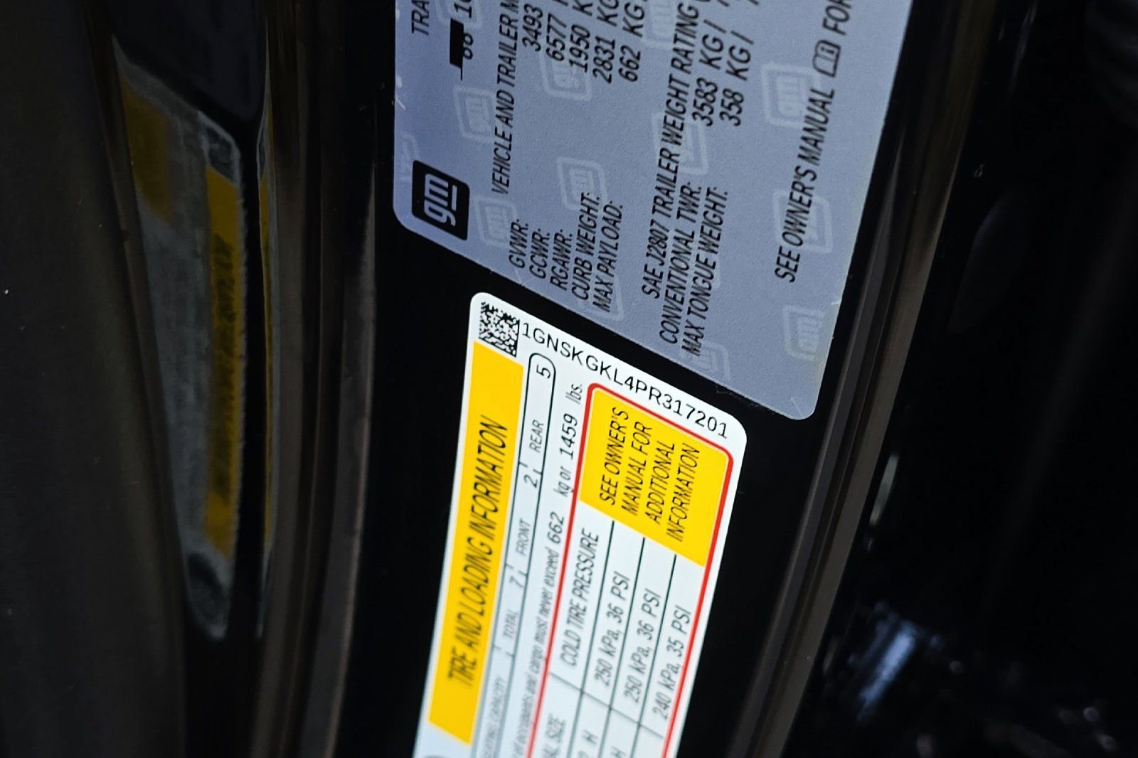 Used 2023 Chevrolet Suburban High Country w/ Advanced Technology Package AWD/4WD image 32