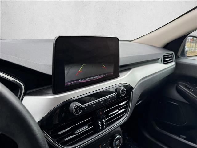 Used 2020 Ford Escape SE image 13