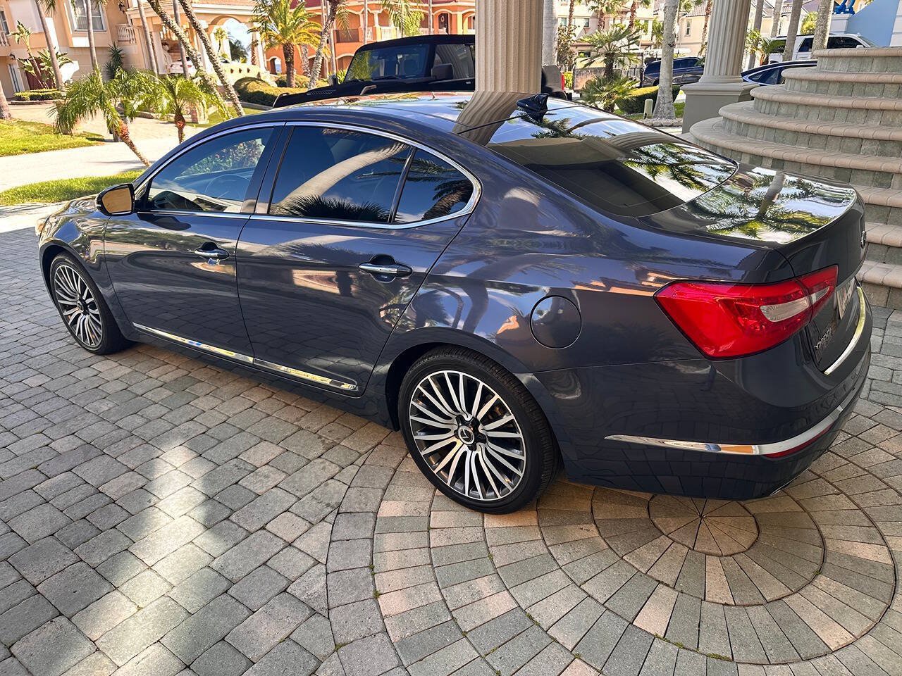 Used 2014 Kia Cadenza Premium w/ Technology Package FWD image 30
