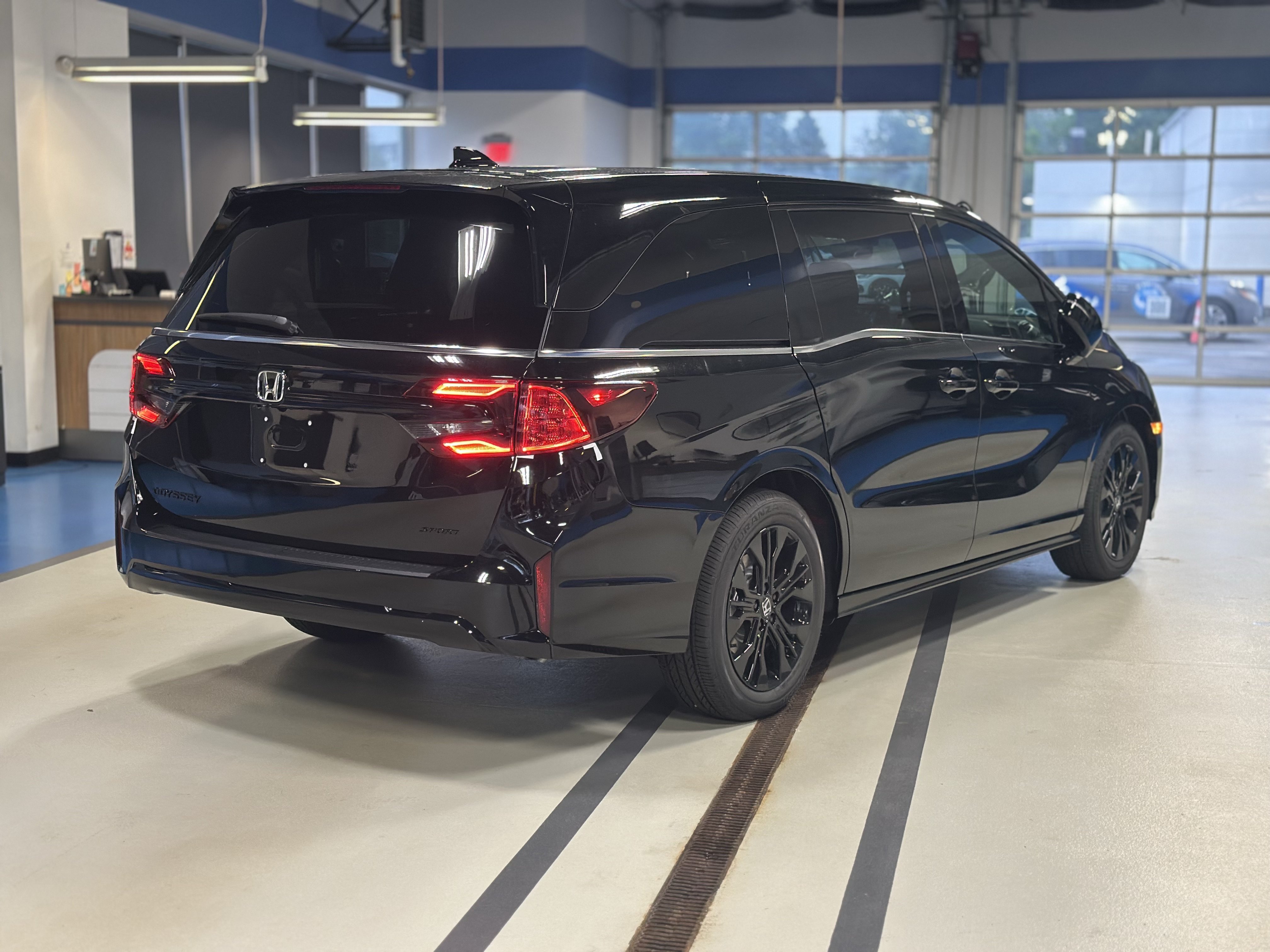 New 2026 Honda Odyssey Sport-L image 5
