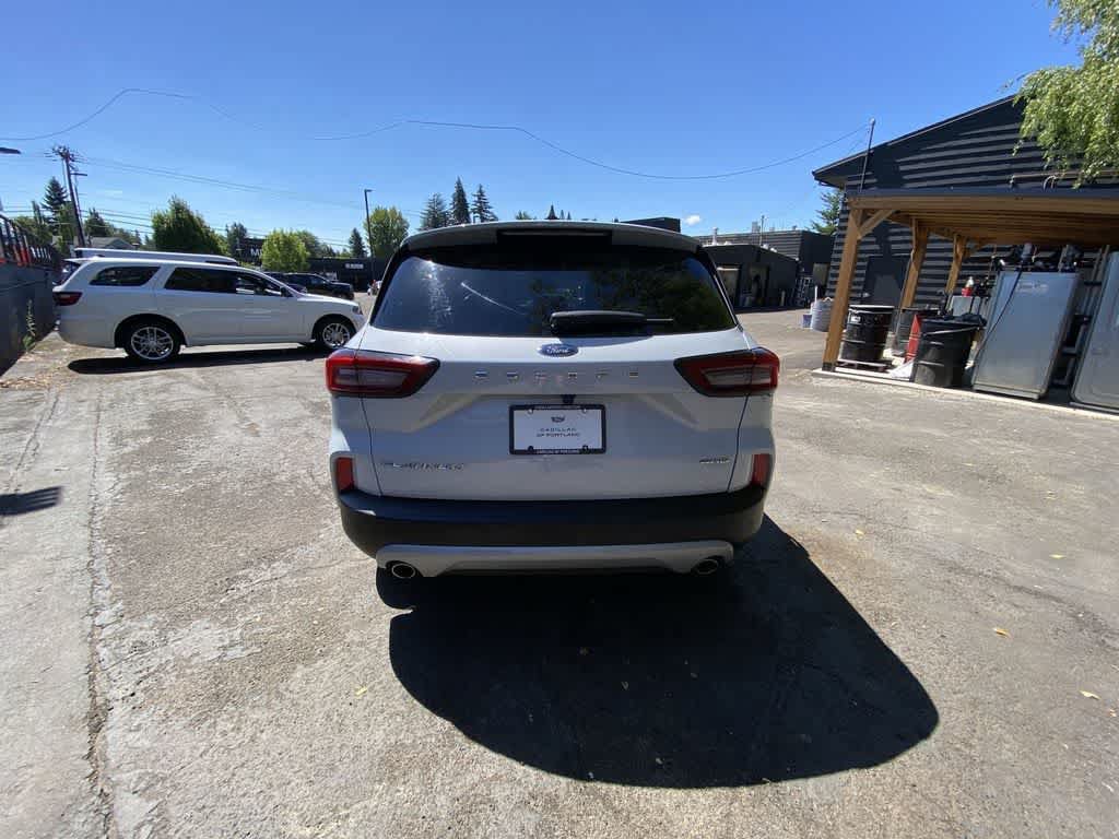 Used 2025 Ford Escape Platinum AWD/4WD image 5