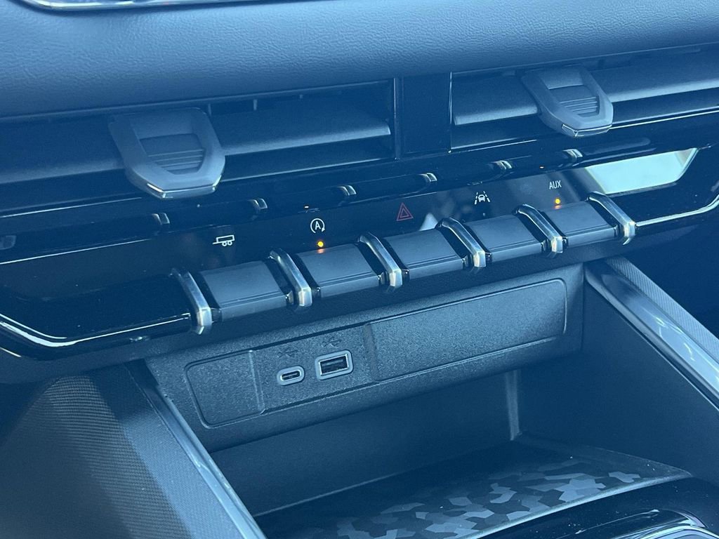 New 2026 GMC Canyon Elevation image 20