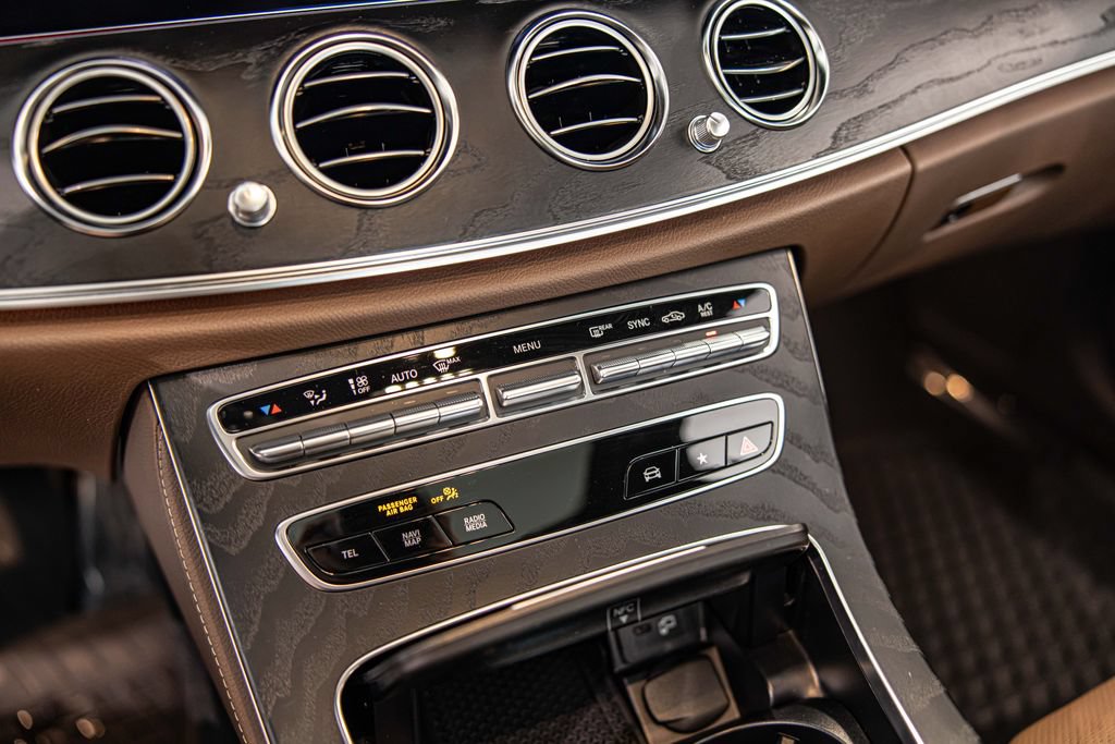 Used 2023 Mercedes-Benz E 450 4MATIC Sedan image 28