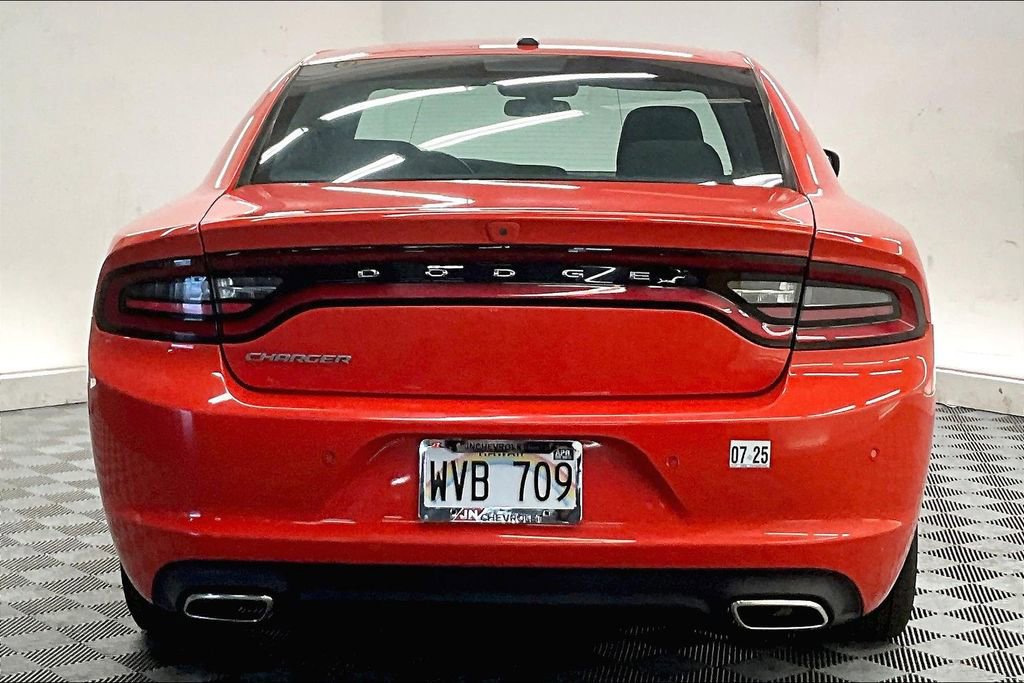 Used 2022 Dodge Charger SXT RWD image 3
