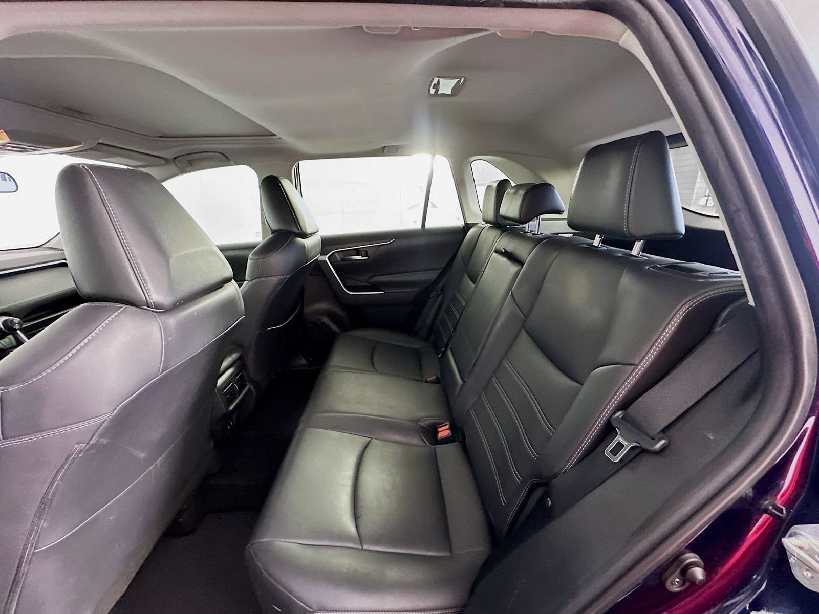Used 2019 Toyota RAV4 XLE Premium FWD image 23
