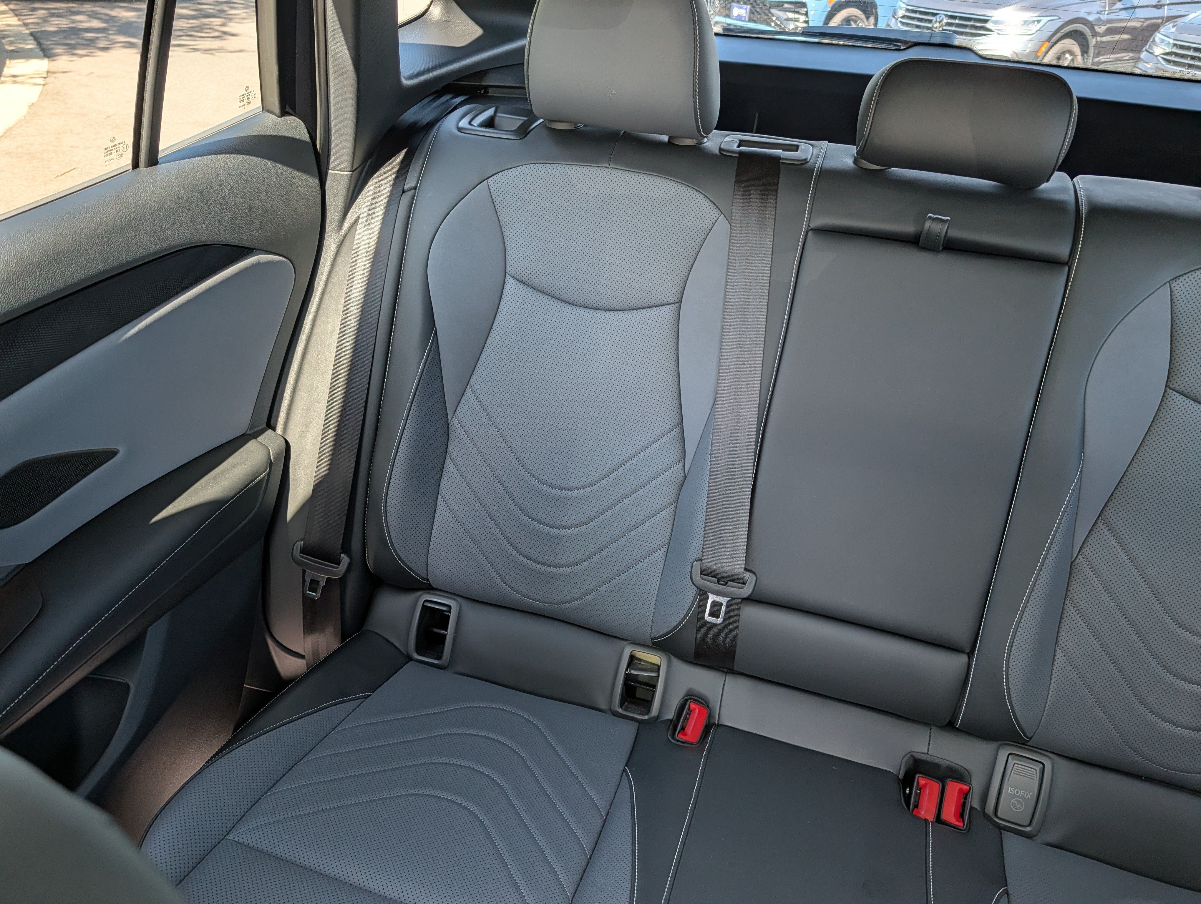 Certified 2026 Volkswagen Tiguan SE R-Line AWD/4WD image 12