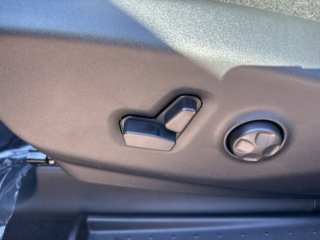 New 2026 Chrysler Pacifica Select image 8