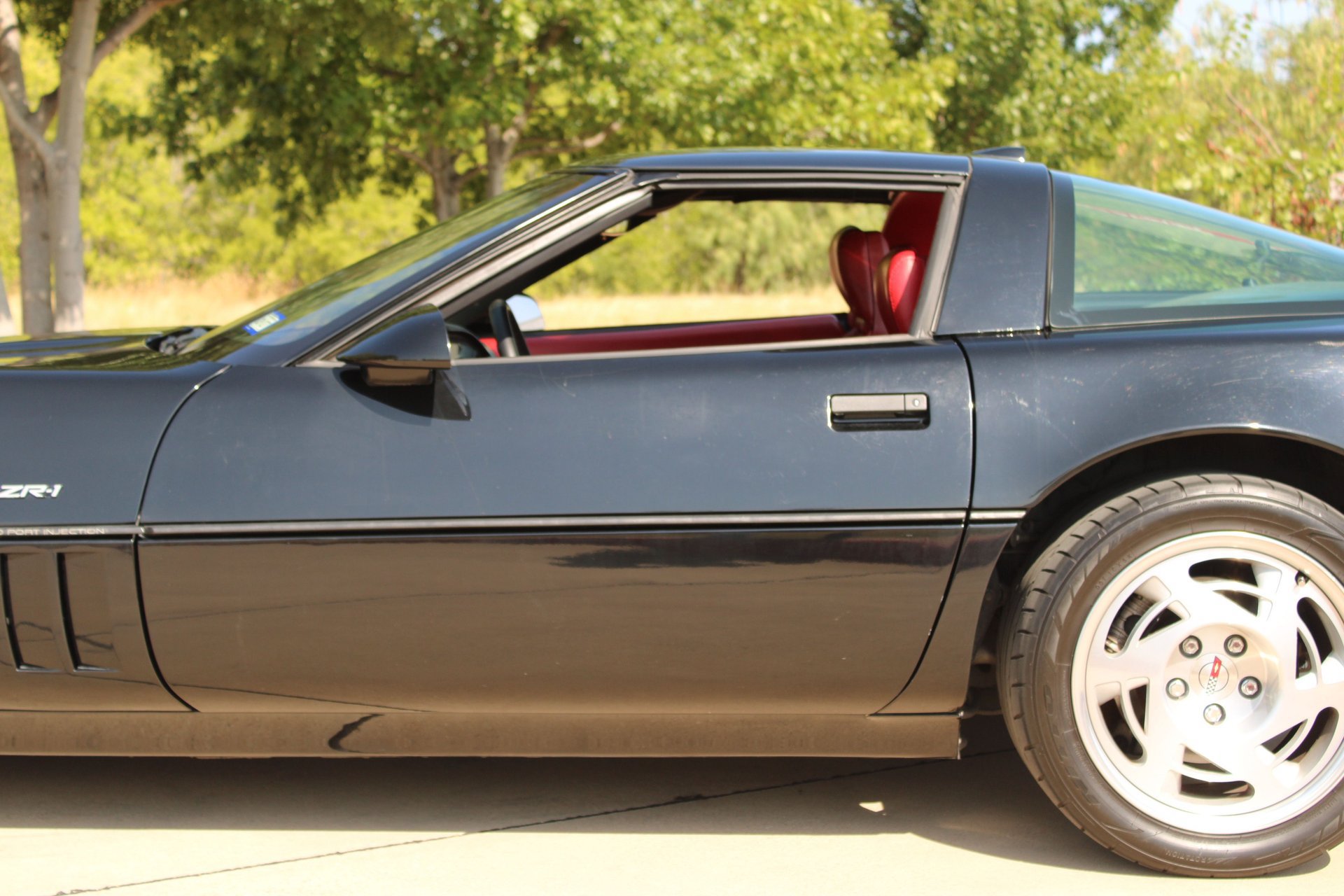 Used 1990 Chevrolet Corvette ZR-1 RWD image 28