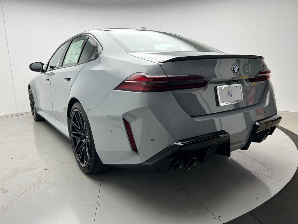 New 2026 BMW M5 w/ Carbon Package image 4