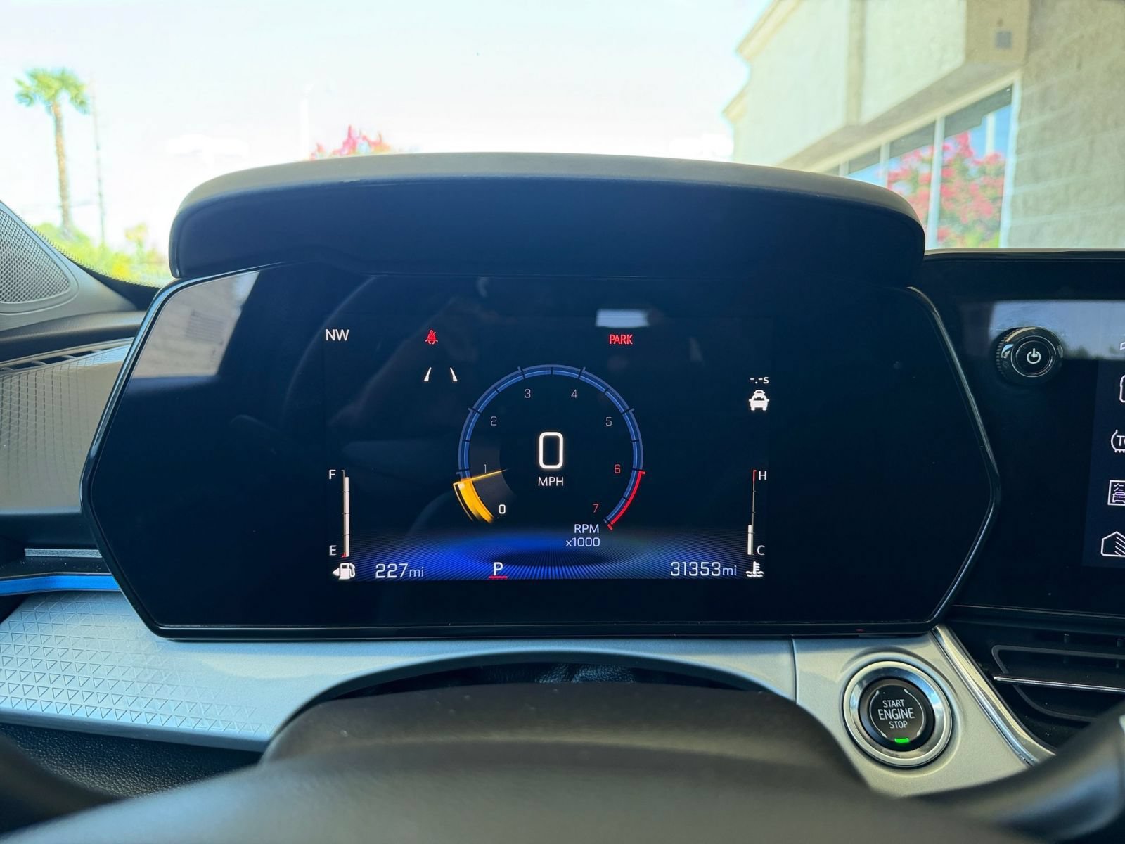 Used 2025 Chevrolet Trax LT FWD image 39