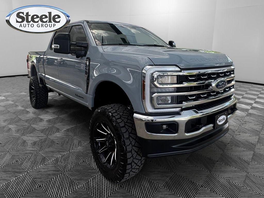 Used 2025 Ford F250 Lariat w/ FX4 Off-Road Package image 7