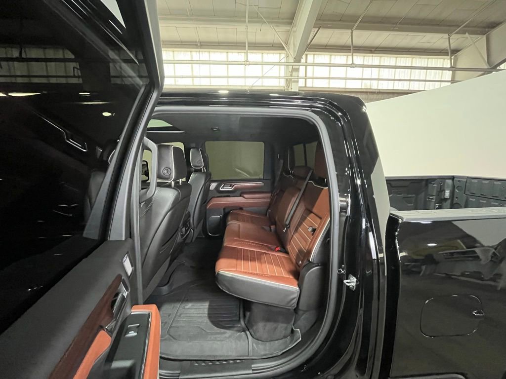 Used 2024 GMC Sierra 2500 Denali Ultimate AWD/4WD image 16