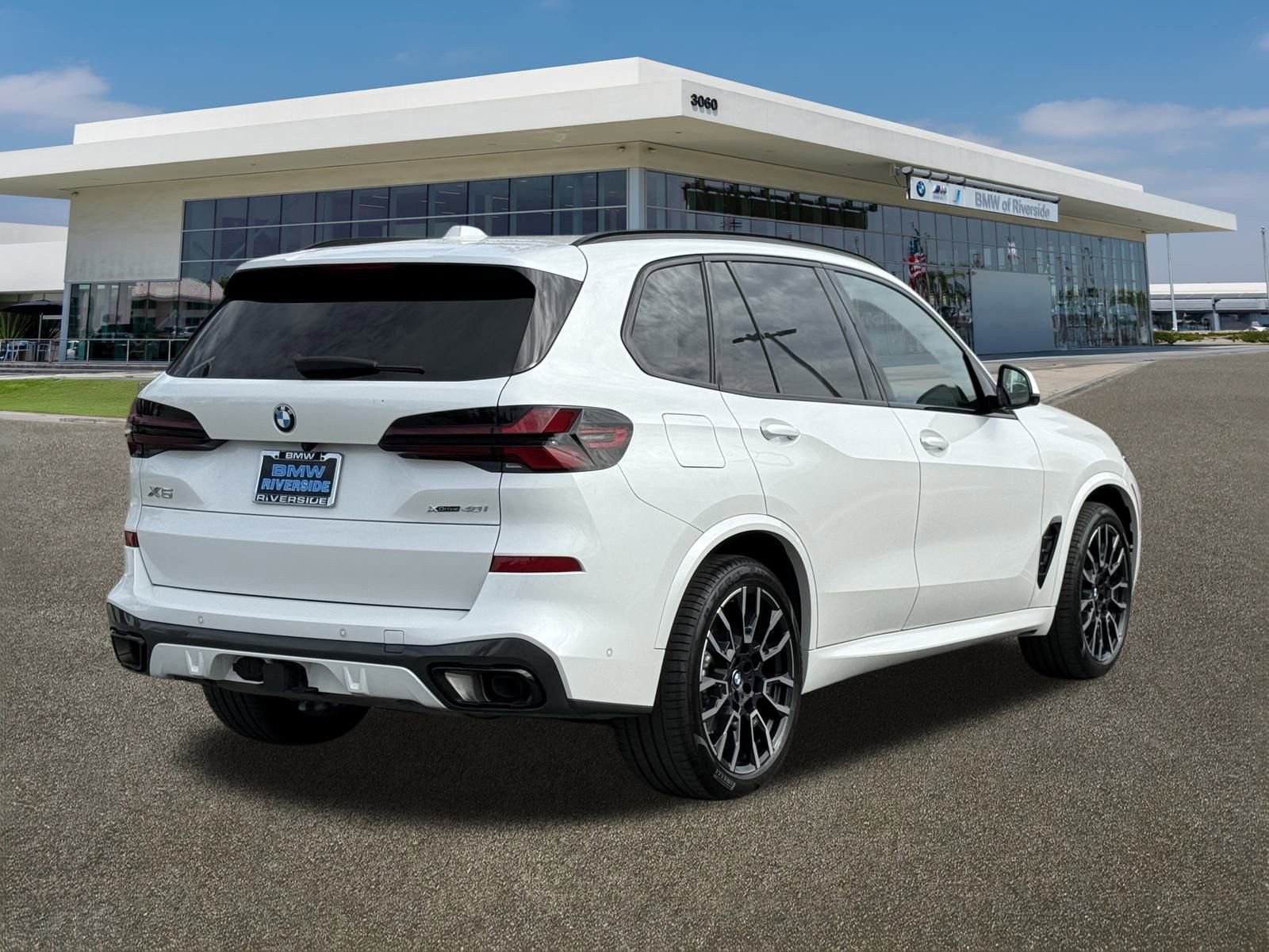 Used 2024 BMW X5 xDrive40i w/ Executive Package image 10