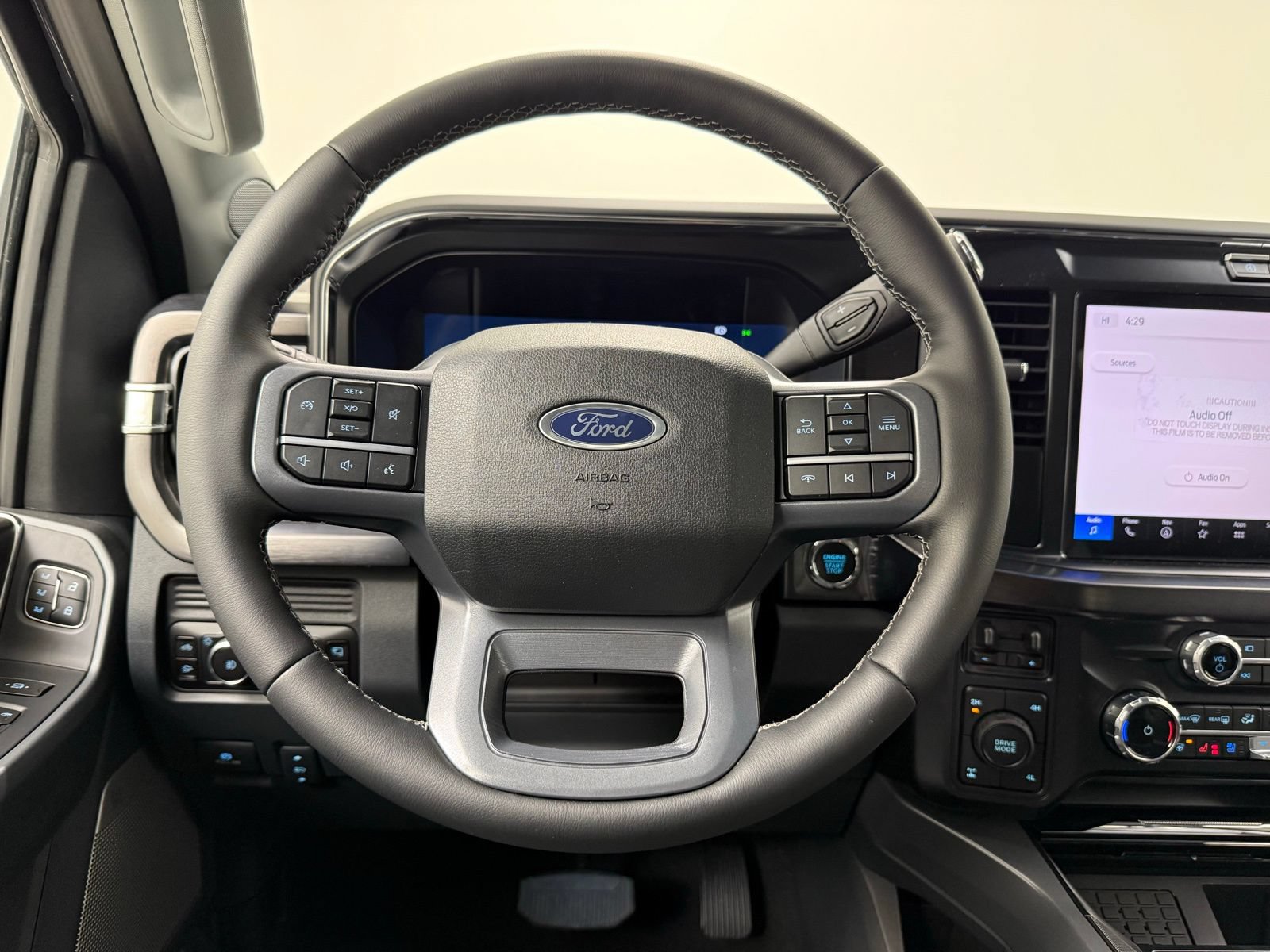 New 2026 Ford F250 Lariat w/ Black Appearance Package AWD/4WD image 32
