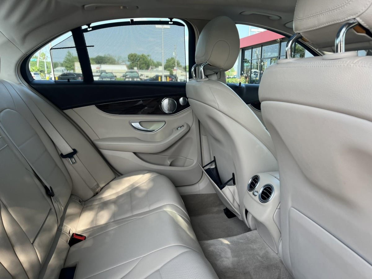 Used 2015 Mercedes-Benz C 300 4MATIC Sedan image 35