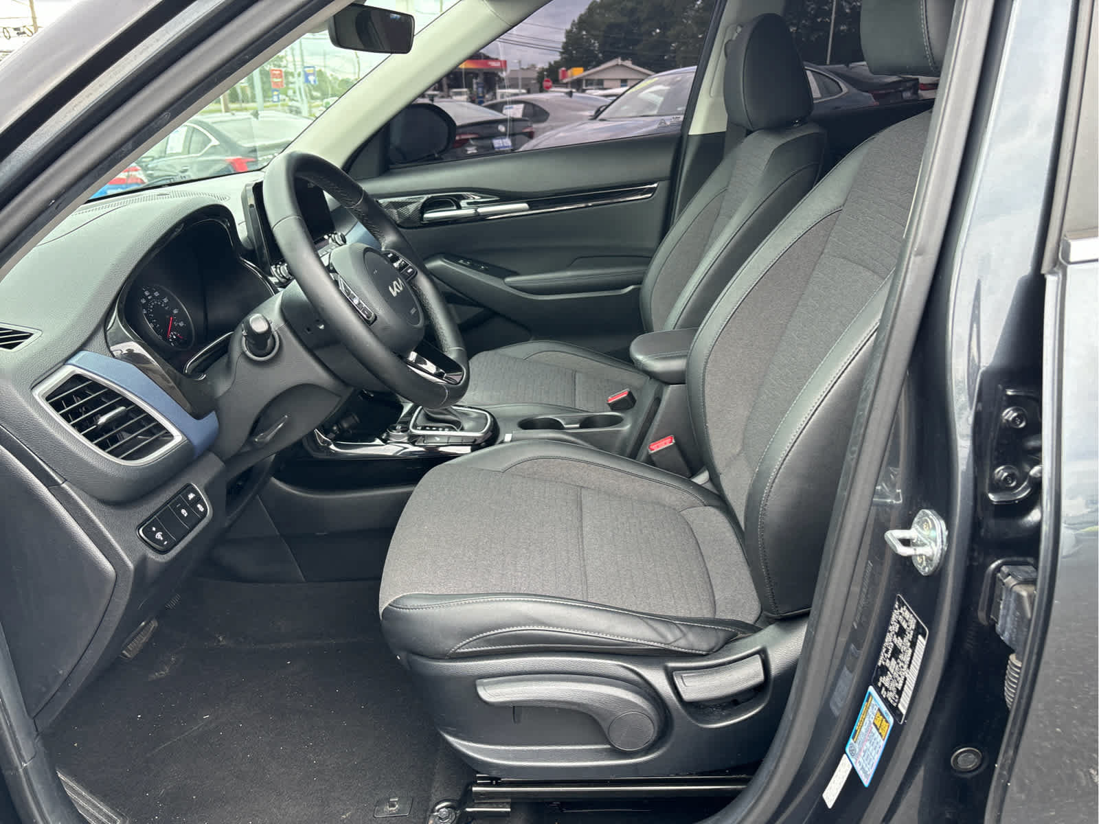 Used 2022 Kia Seltos Nightfall Edition AWD/4WD image 7