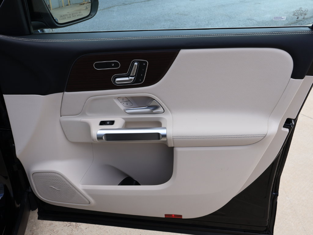 New 2026 Mercedes-Benz GLB 250 4MATIC image 11