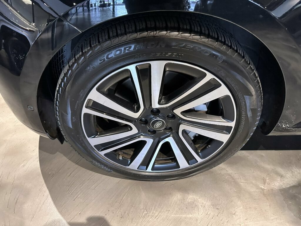 Used 2023 Land Rover Range Rover SE AWD/4WD image 10