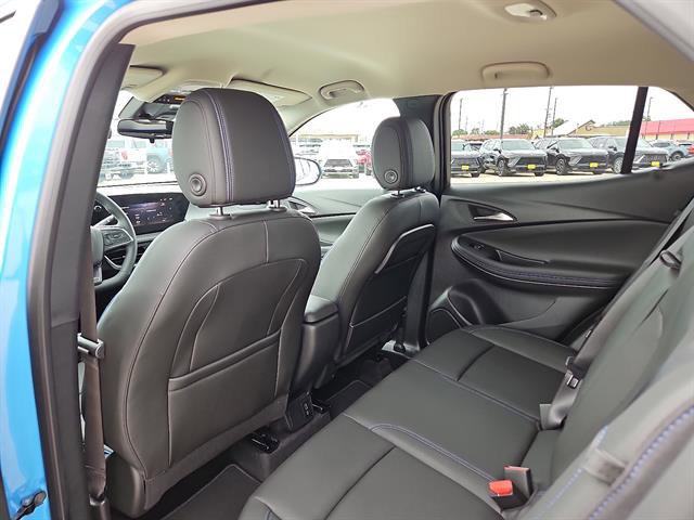 Used 2026 Buick Encore GX Sport Touring w/ Comfort Package image 9