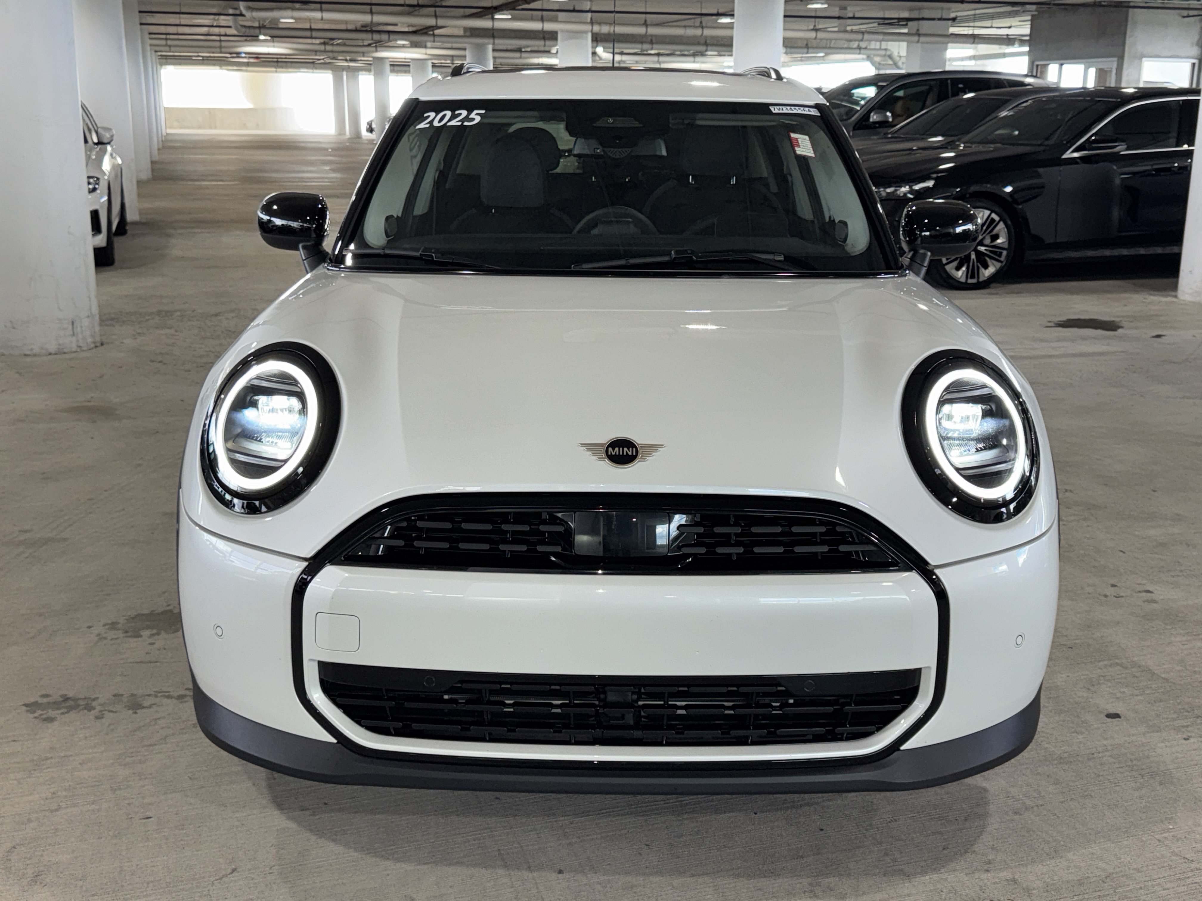 Used 2025 MINI Cooper 4-Door Hardtop FWD image 3