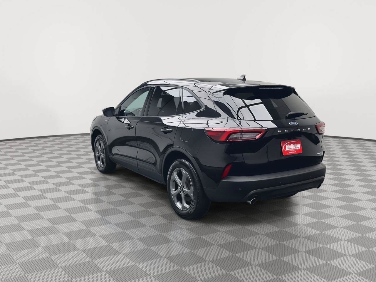 Certified 2025 Ford Escape ST-Line w/ Tech Pack #1 AWD/4WD image 35