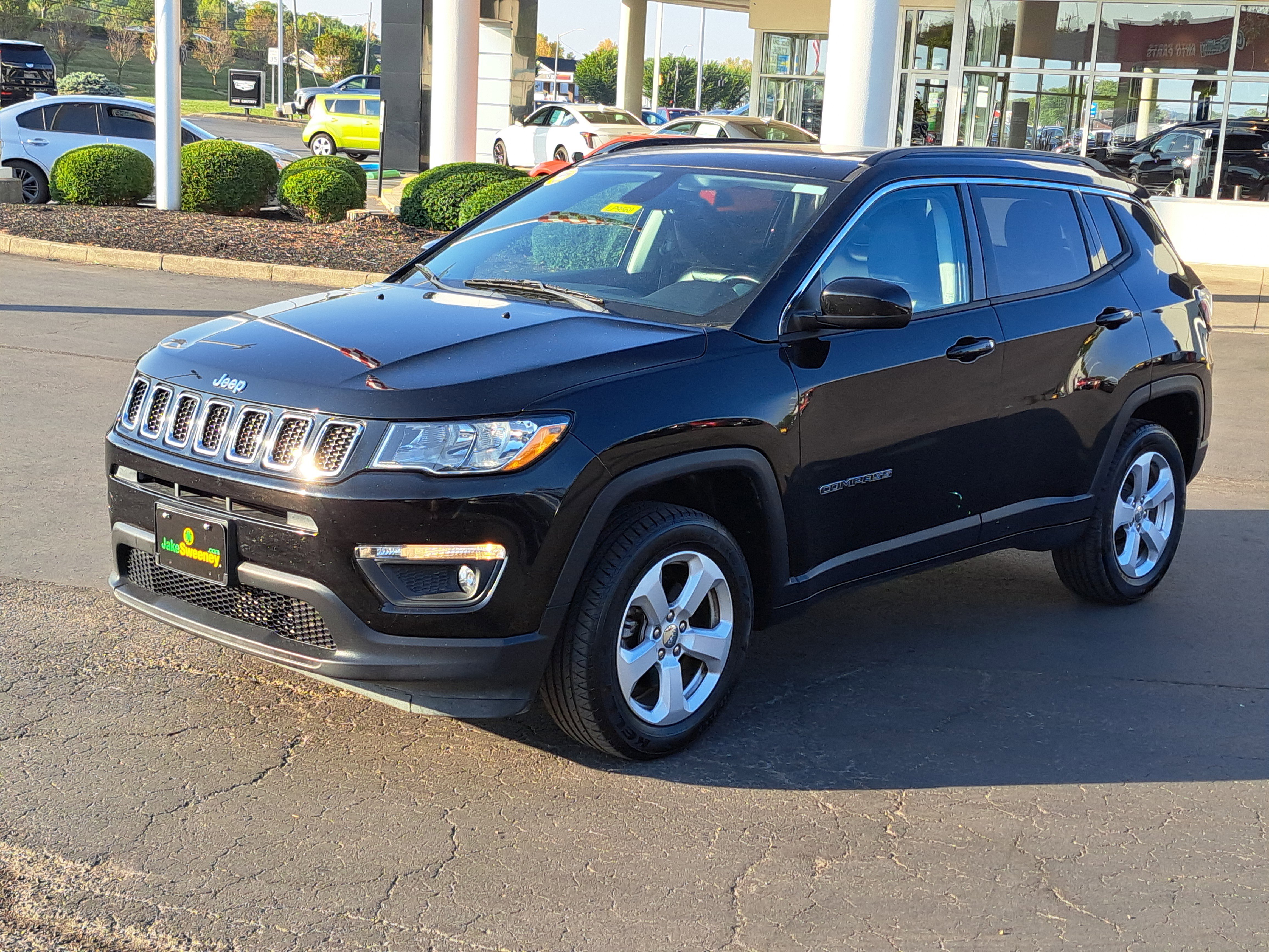 Used 2018 Jeep Compass Latitude w/ Popular Equipment Group image 2